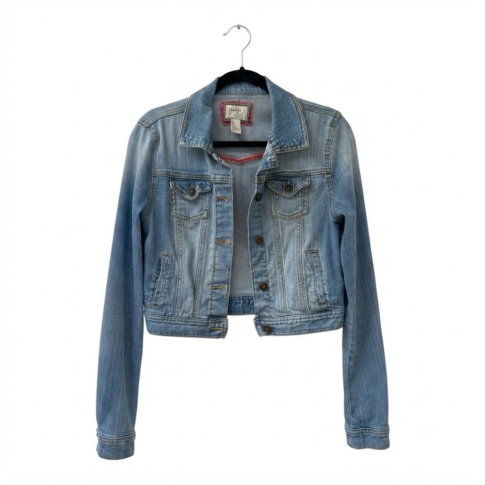 Forever 21 Womens Light Wash Denim Trucker Blue Jean Jacket Long Sleeve Small - Picture 2 of 9